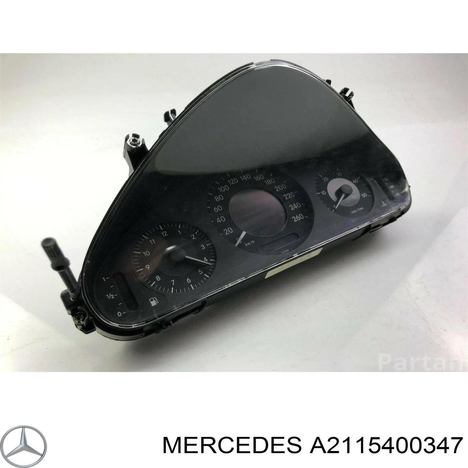 Панель приборов на Mercedes E (W211)