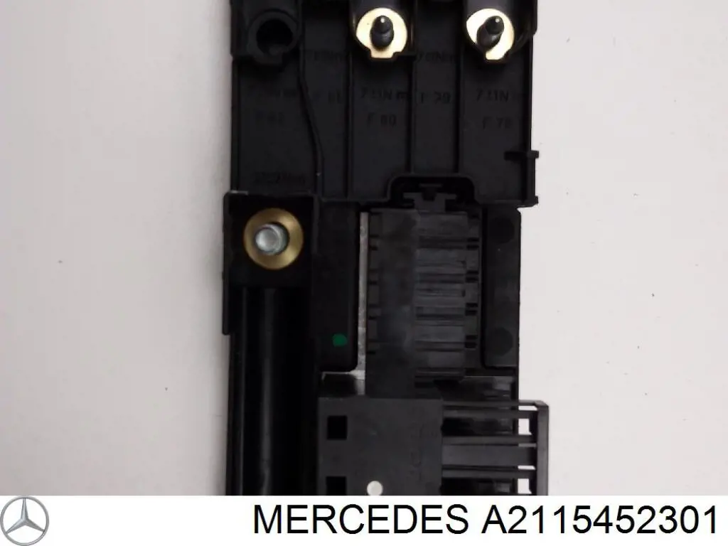Монтажный блок Mercedes A2115452301
