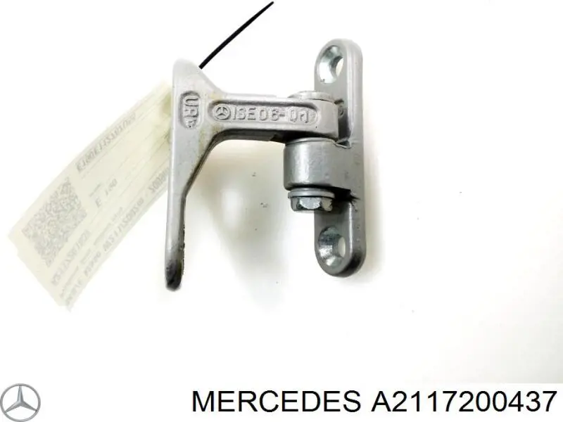 Петля двери передней правой A2117200437 Mercedes
