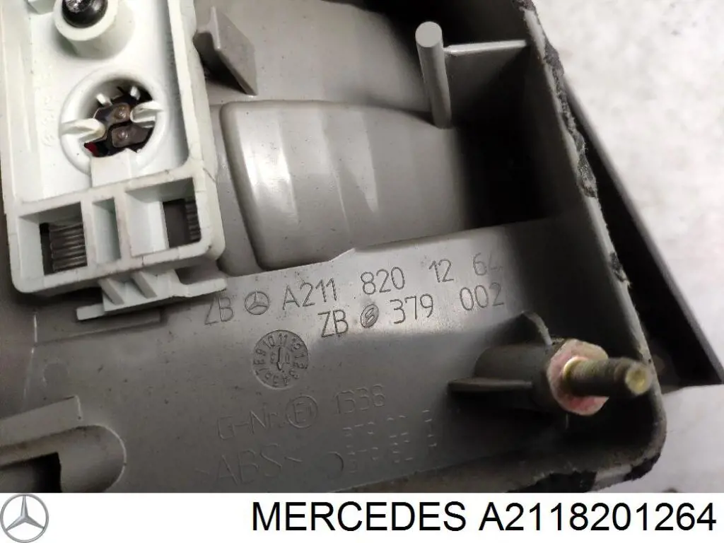 Купить A2118201264 Mercedes Фонарь задний правый, внешний