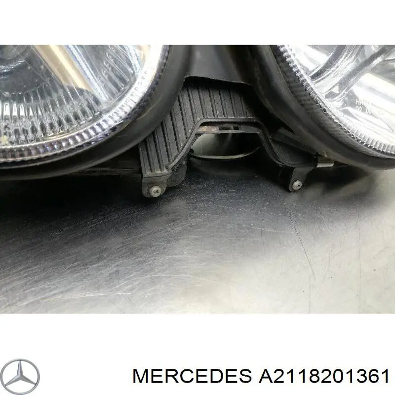 Левая фара 211820136164 Mercedes