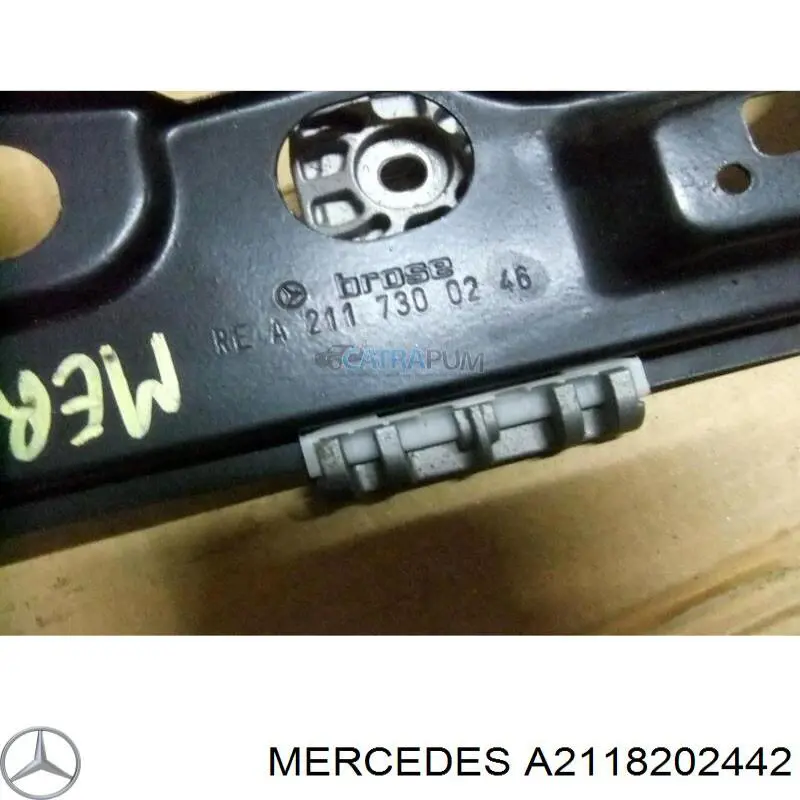 Мотор стеклоподъемника двери задней правой A2118202442 Mercedes