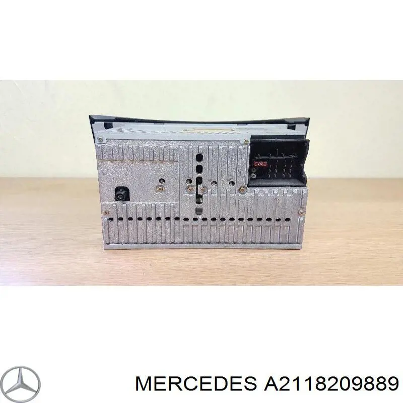 Купить 2118209889 Mercedes Заводская магнитола
