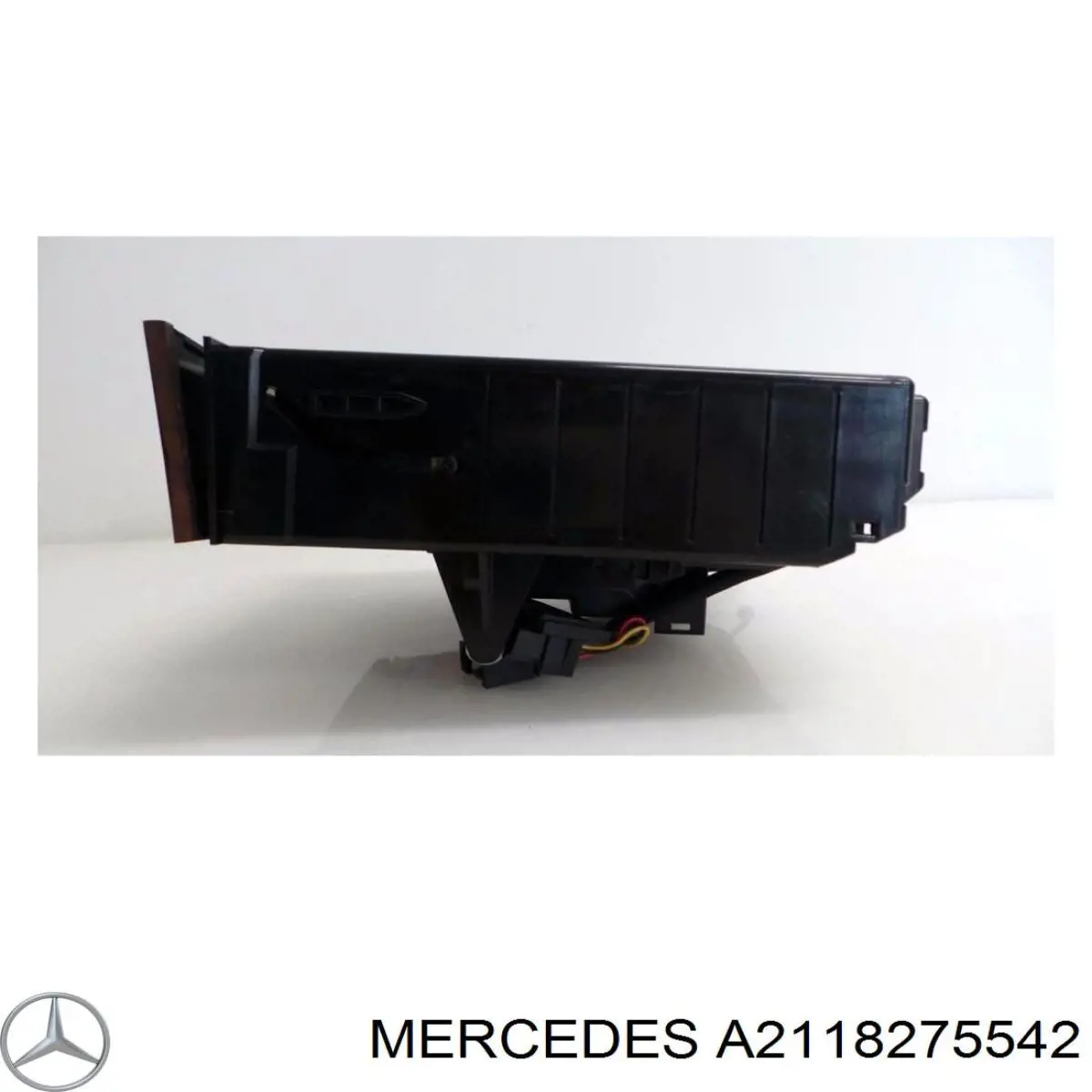 Магнитола A211870539080 Mercedes