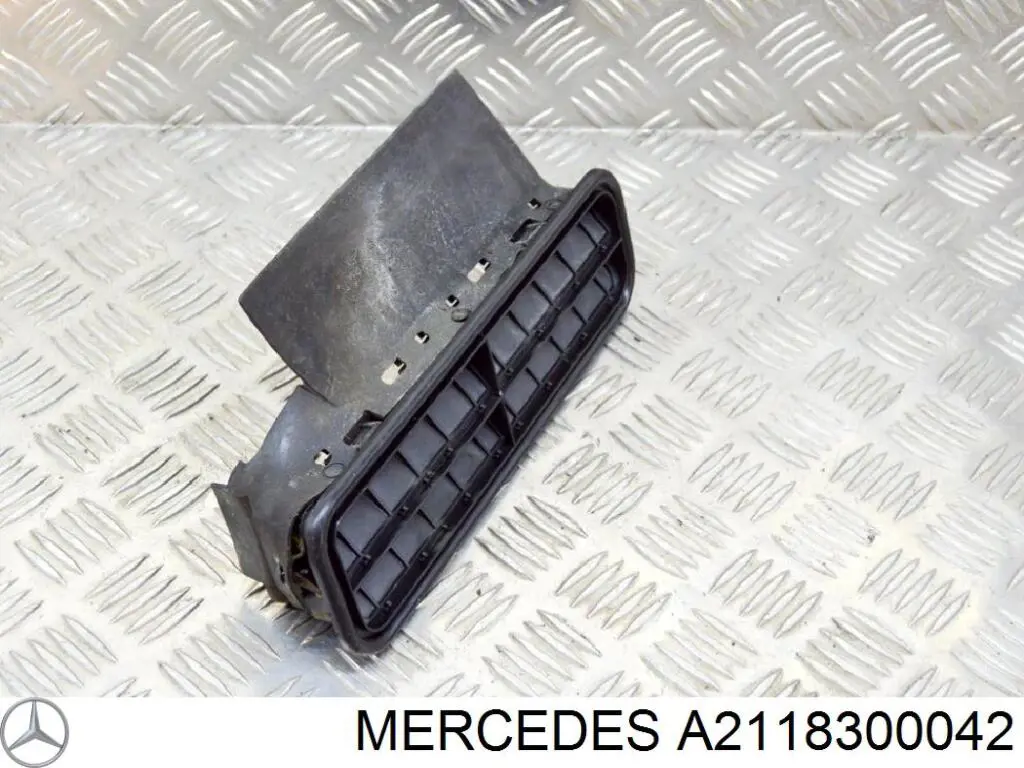 Лючок бензобака A2118300042 Mercedes