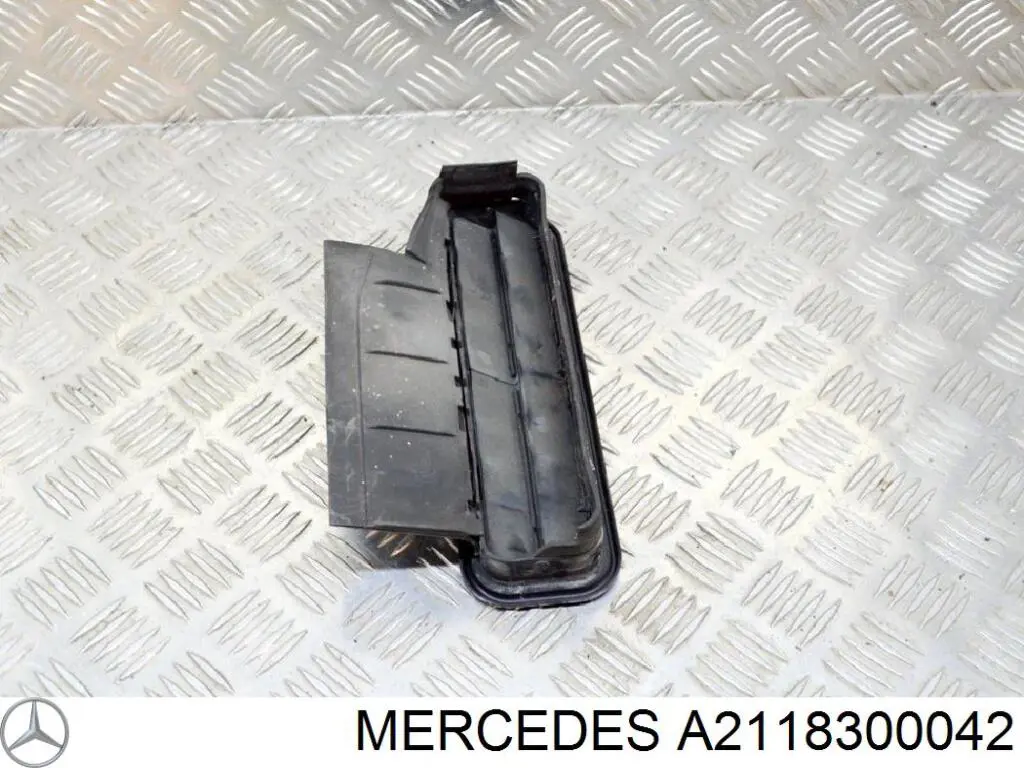 Лючок бензобака 2118300042 Mercedes