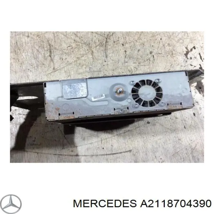 Блок управления мультимедийный 2118704390 Mercedes