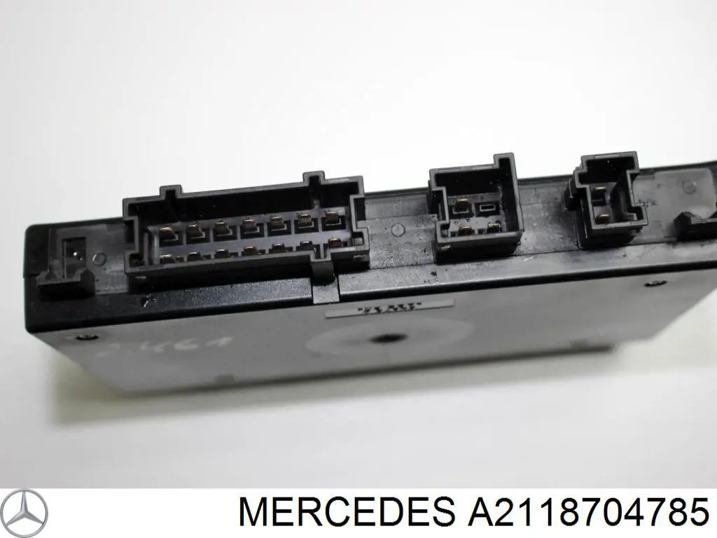 Сиденье водителя в сборе (и переднее сидение) Mercedes 2118704926