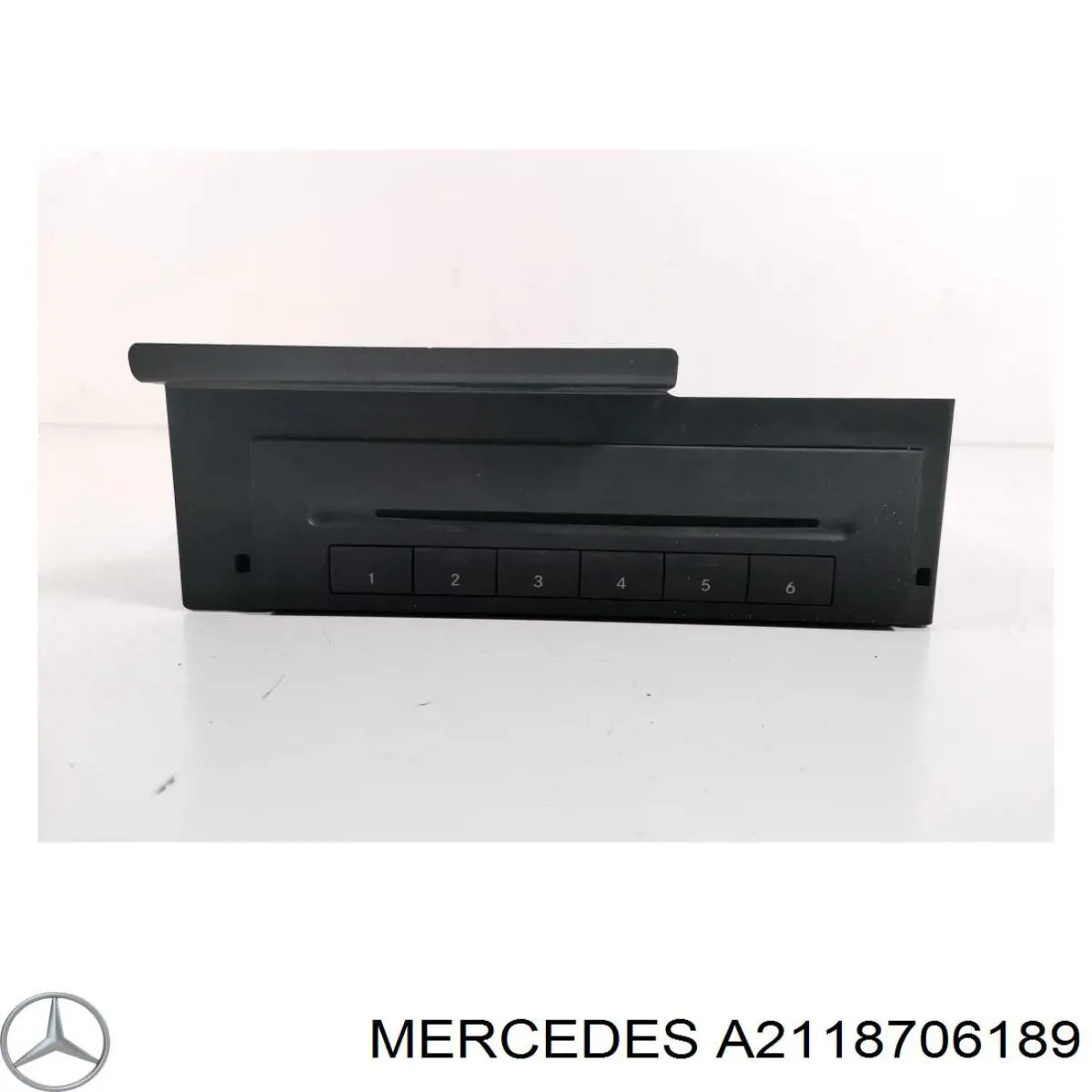 A2118706189 Mercedes магнитола (радио am/fm)