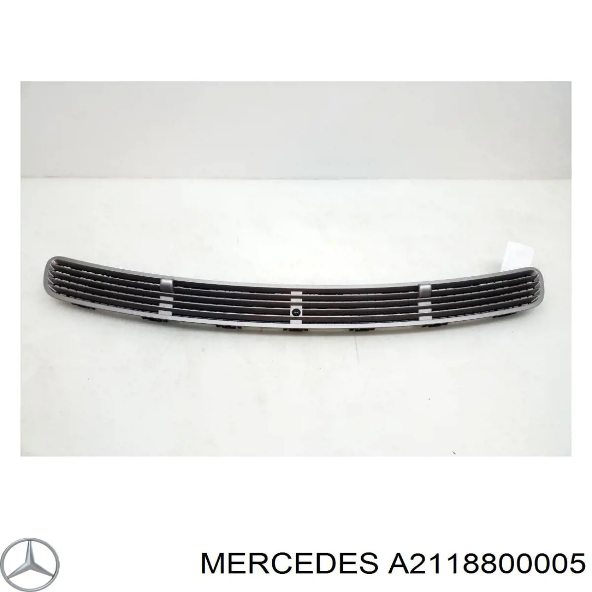 Решетка капота на Mercedes E (W211)