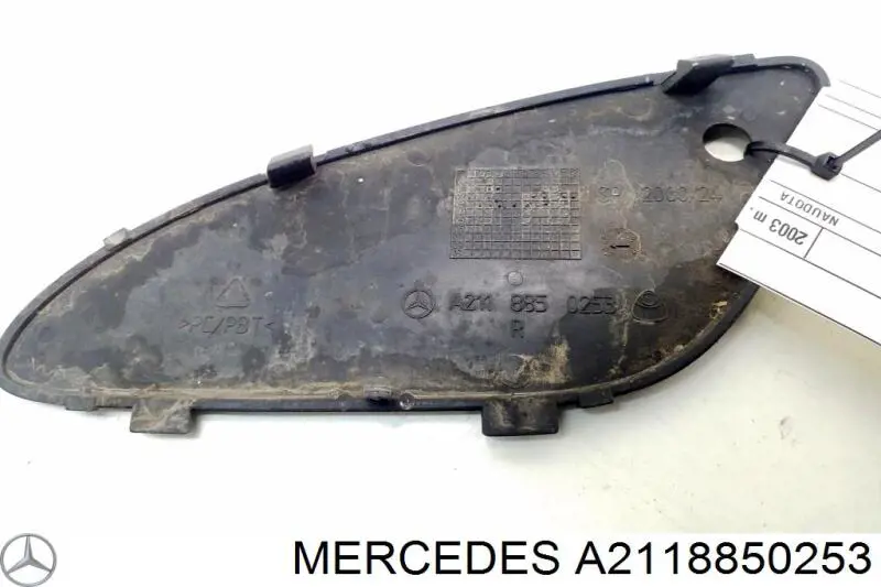 A2118850253 Mercedes решетка бампера переднего правая