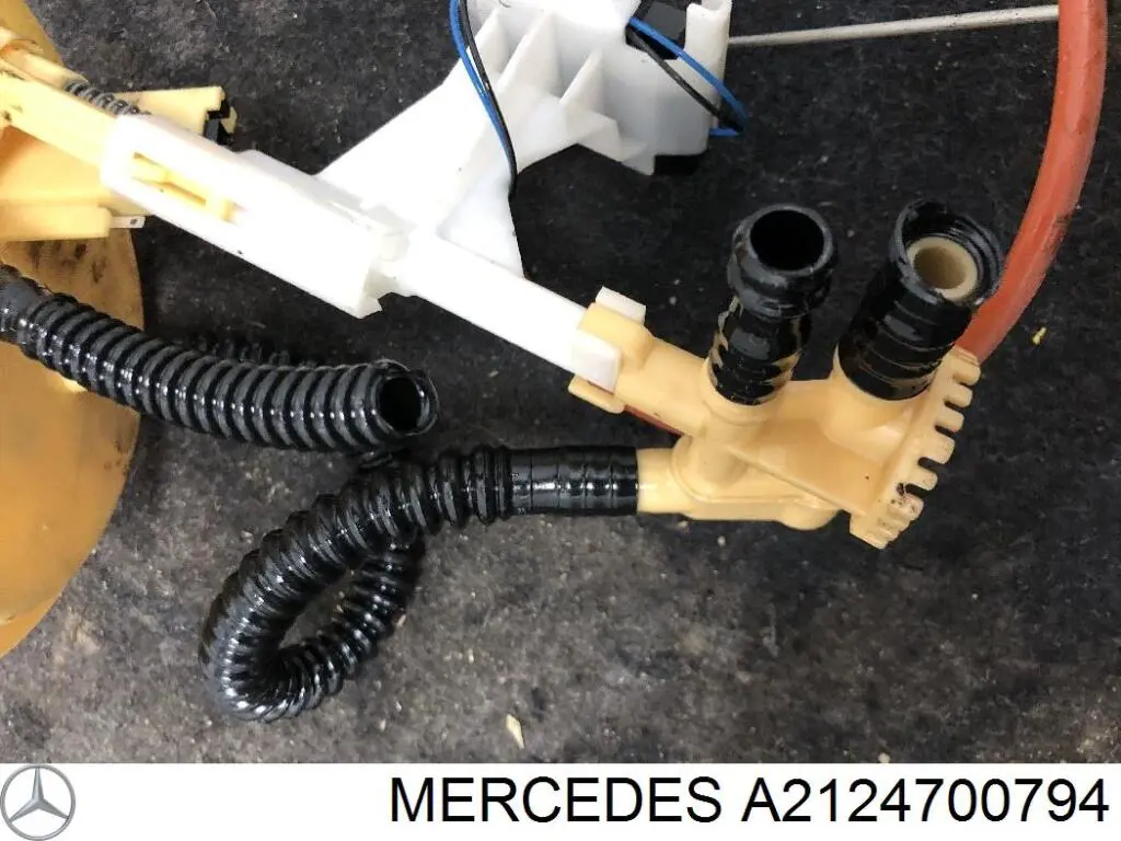 Купить A2124700794 Mercedes Датчик уровня топлива в баке левый