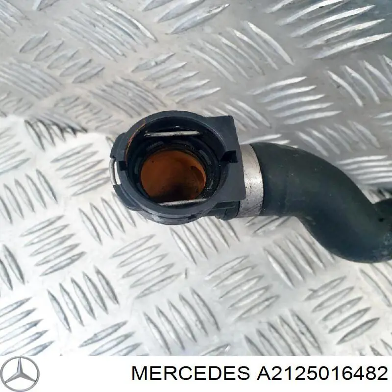 Патрубок радиатора 2125016482 Mercedes