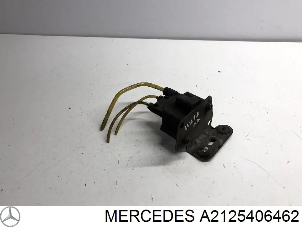Модуль управления (ЭБУ) выравнивания задней подвески A2125406462 Mercedes