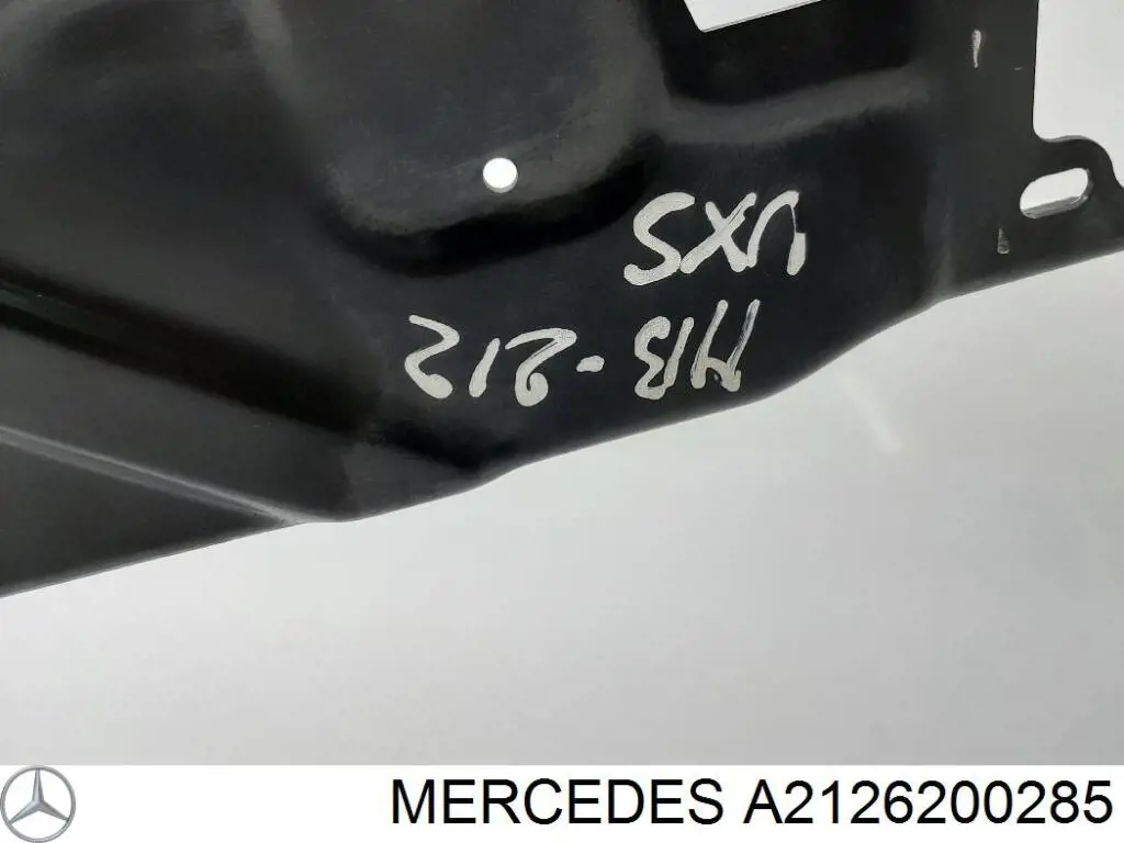 A2126200285 Mercedes кронштейн (адаптер крепления фары передней правой)