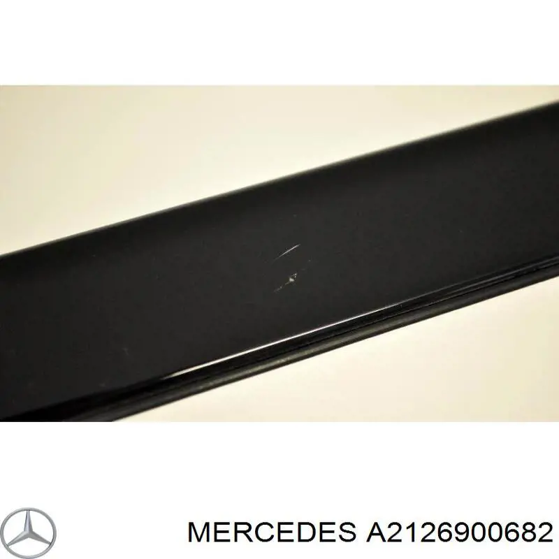 Молдинг крыши, правый Mercedes 2126900682