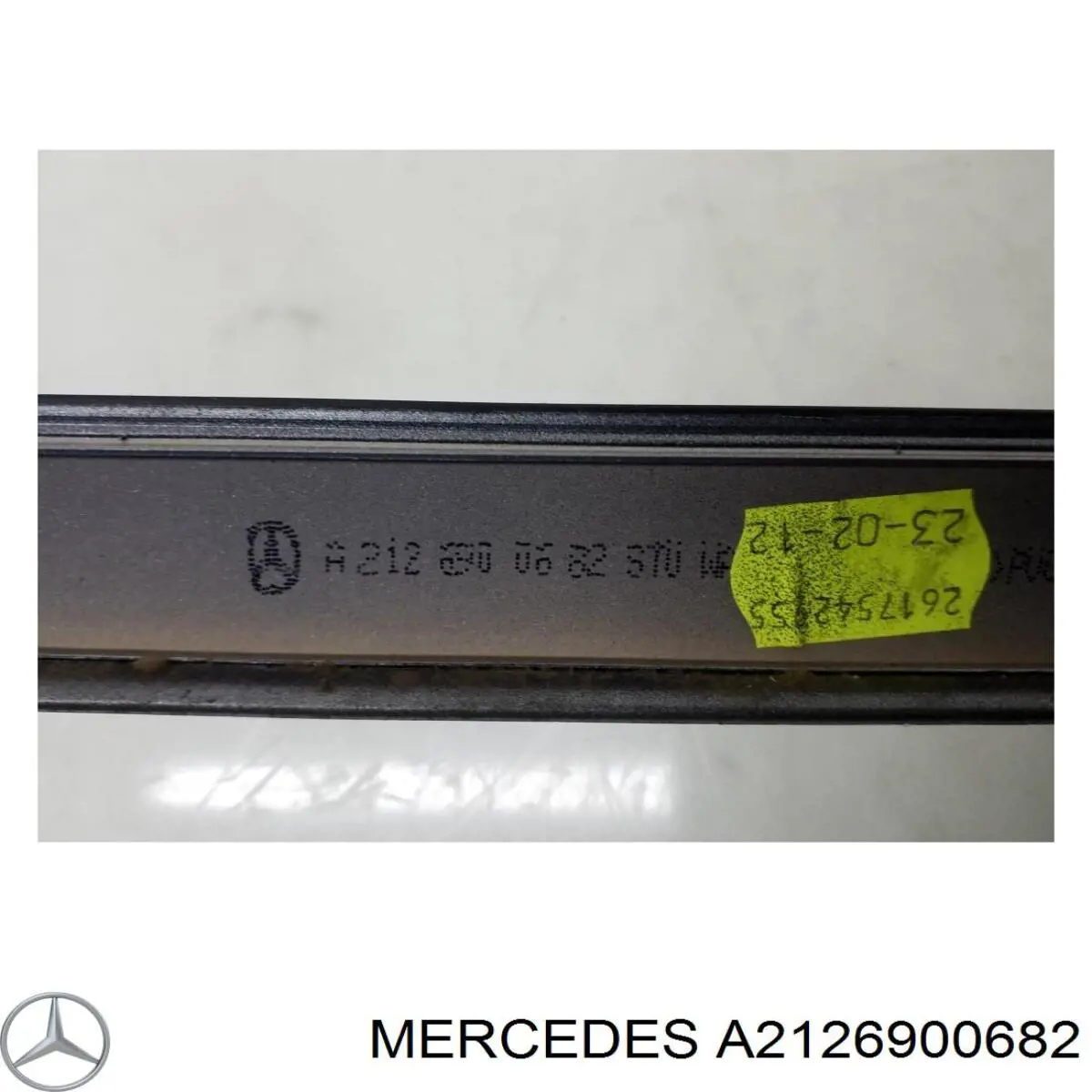 Молдинг крыши правый Mercedes 2126900682 цена, от 15.20 USD