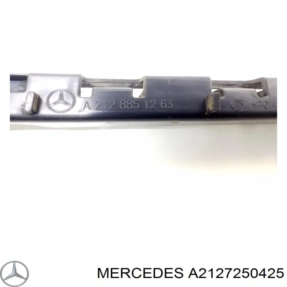 Направляющая стекла рамки двери, переднего правая Mercedes A2127250425 цена, от 12.67 USD