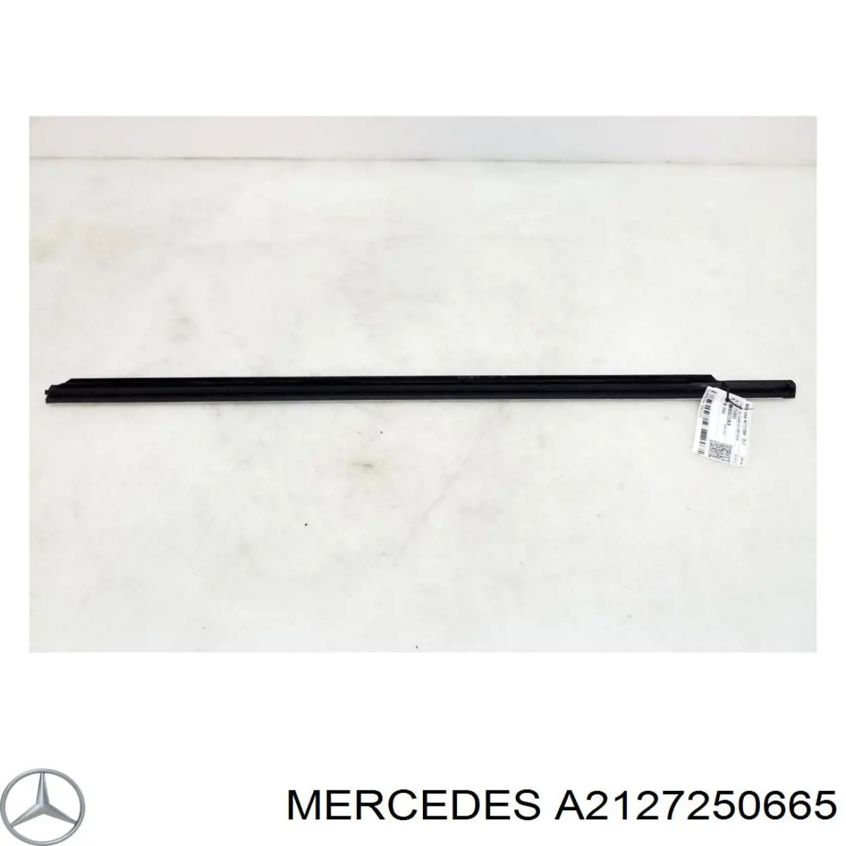 A2127250665 Mercedes compactador externo de vidro da porta dianteira direita (chapa)