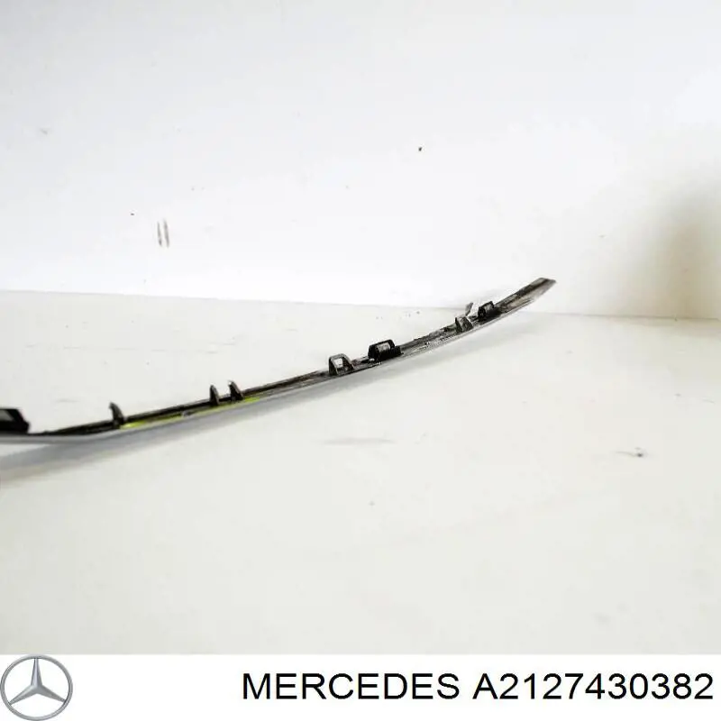 PBZ97004A Signeda Молдинг крышки багажника