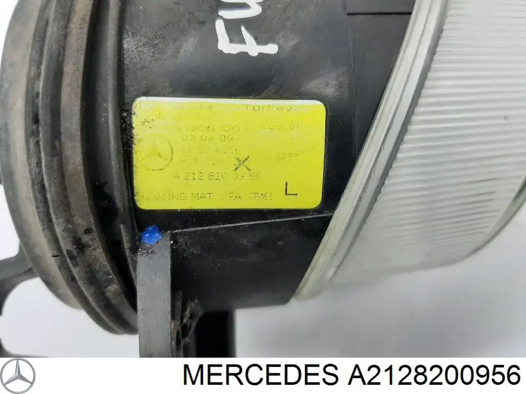 Фара противотуманная правая Mercedes A2128200956
