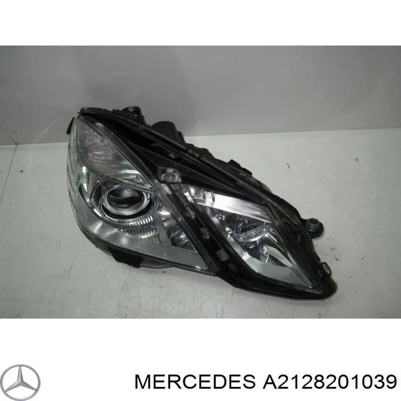 A2128201039 Mercedes luz direita