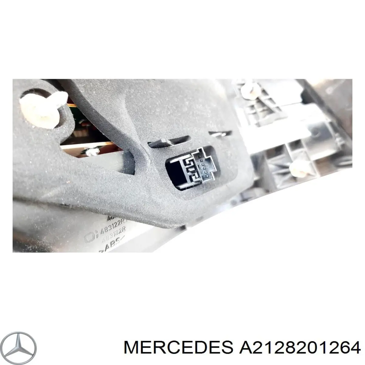 A2128201264 Mercedes фонарь задний правый внешний