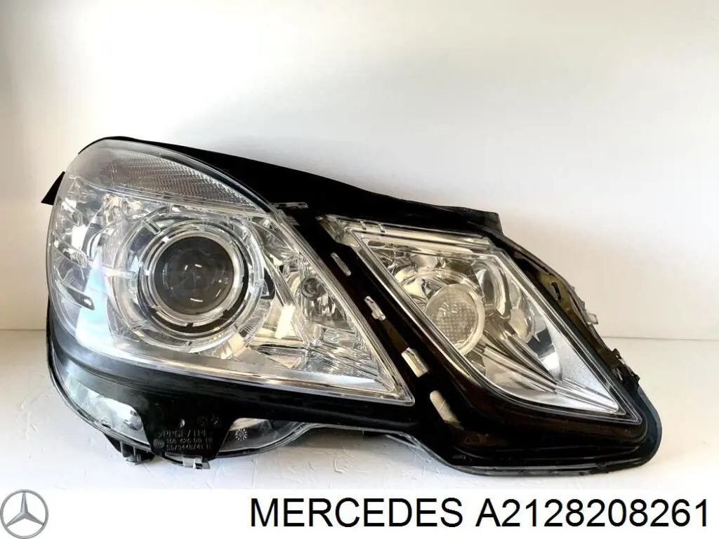 A2128208261 Mercedes luz direita