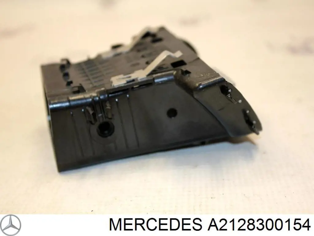 Воздуховод (распределитель воздуха под "торпедо") левый Mercedes 2128300154 цена, от 11.73 USD