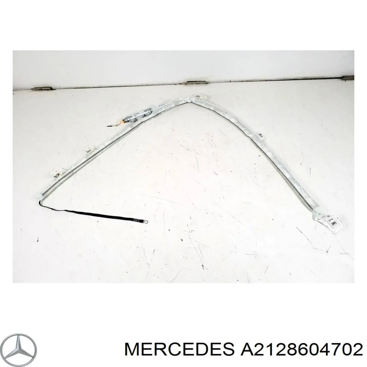 2128604702 Mercedes Левая шторка безопасности
