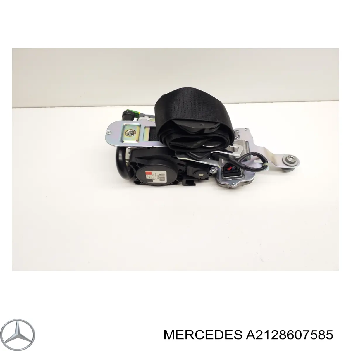Левый ремень безопасности A2128607585 Mercedes