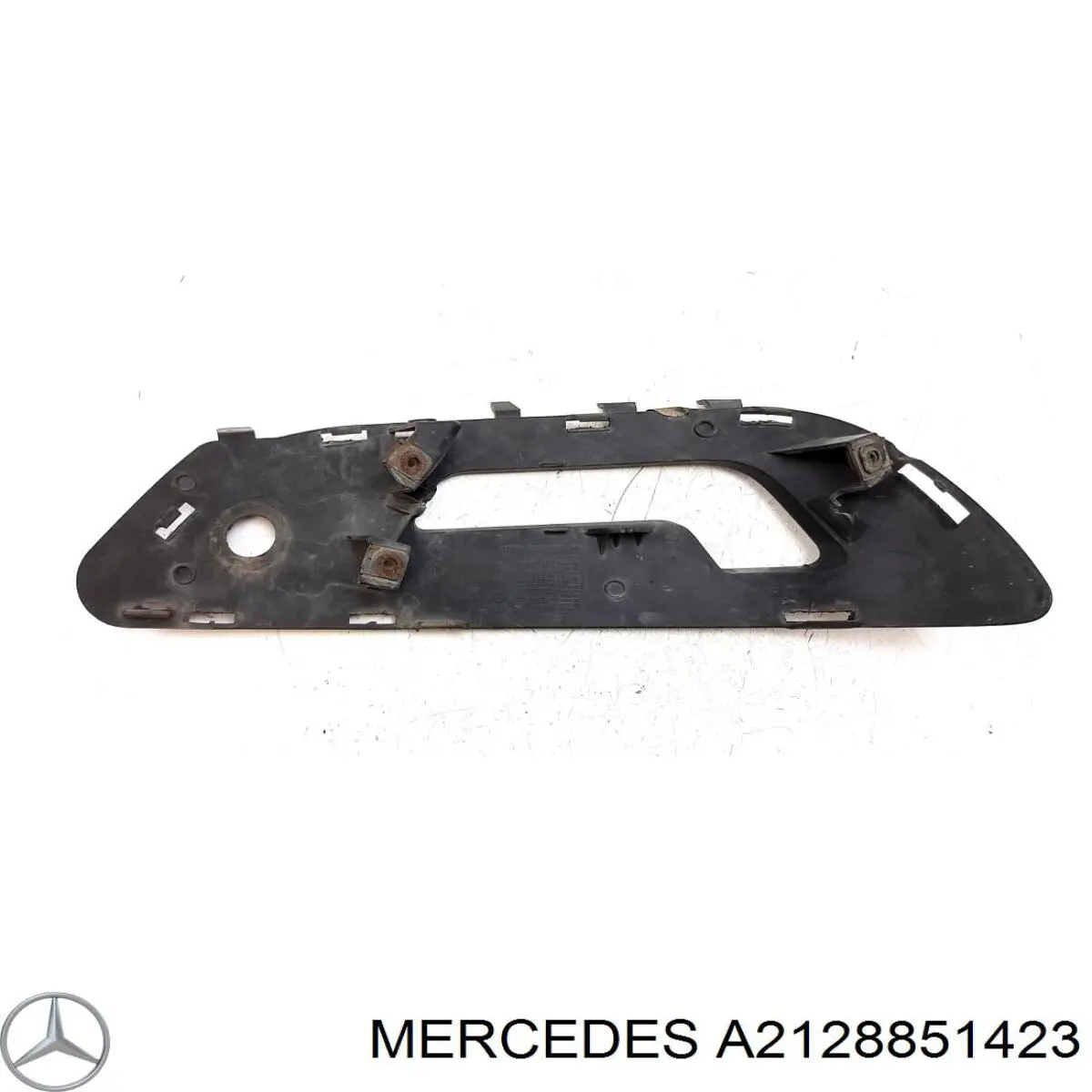 A2128851423 Mercedes заглушка (решетка противотуманных фар бампера переднего правая)
