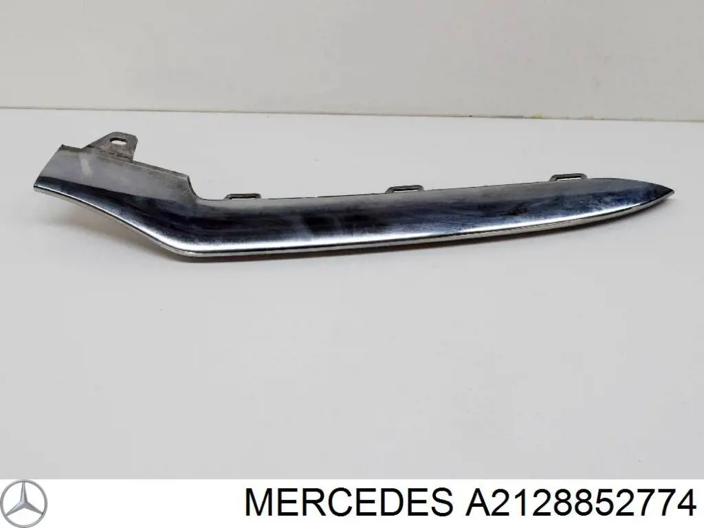 Moldura esquerda do pára-choque dianteiro para Mercedes E (W212)