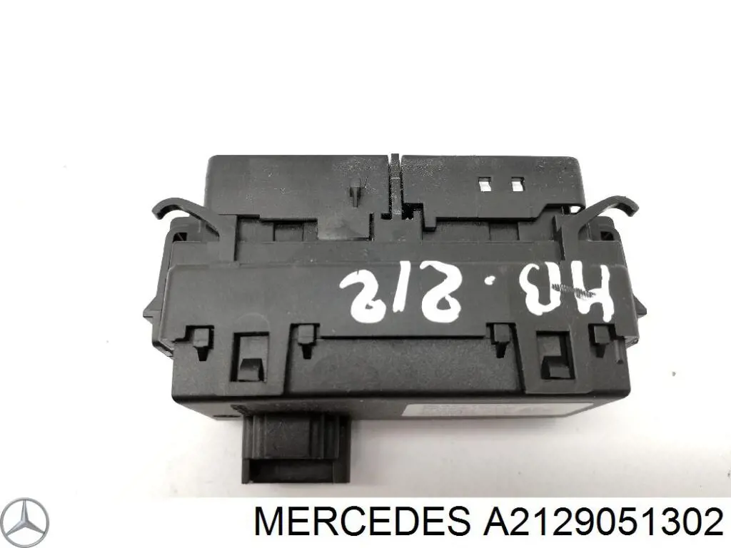 Блок кнопок центральной консоли Mercedes A2129051302