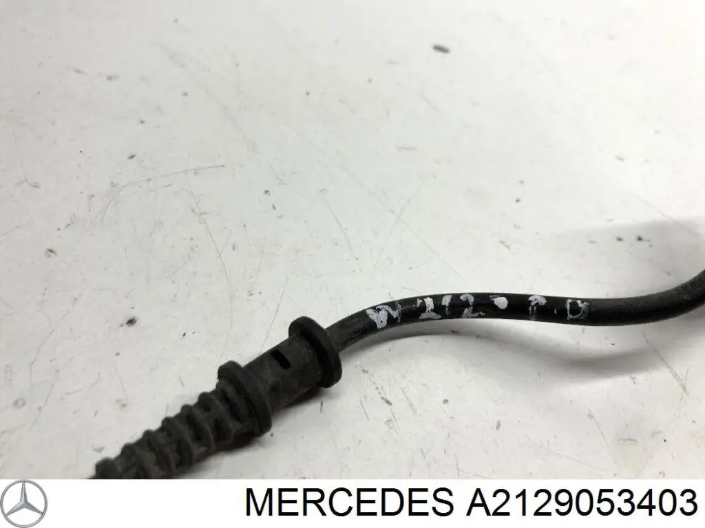 Датчик АБС (ABS) передний правый A2129053403 Mercedes