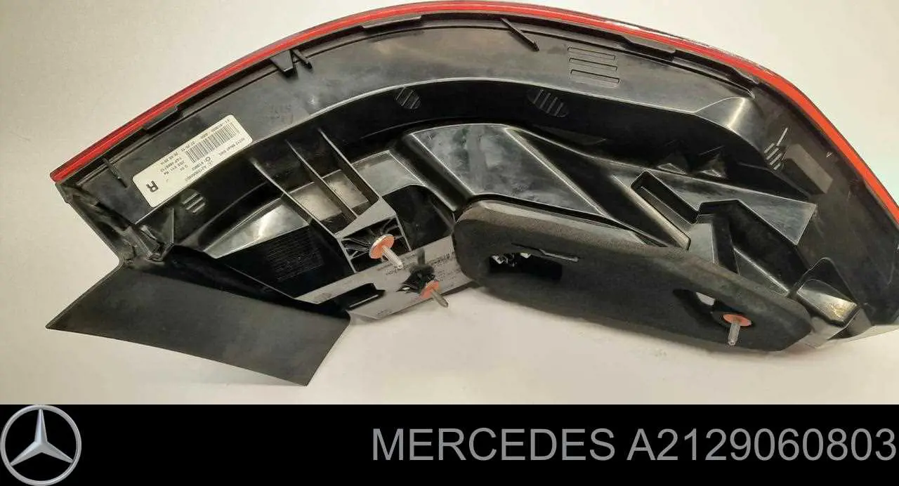 A2129060803 Mercedes фонарь задний правый внешний