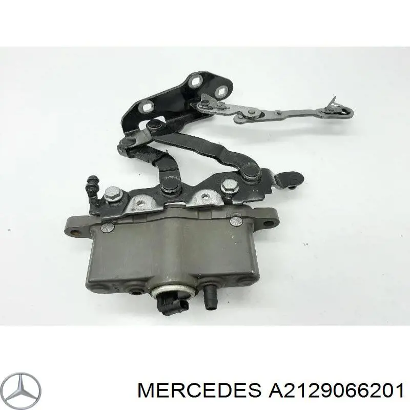 Пиропатрон петли капота на Mercedes C (W204)