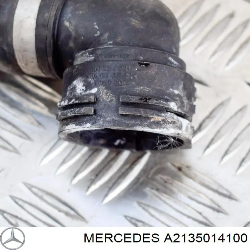Нижний шлаг радиатора охлаждения A2135014100 Mercedes