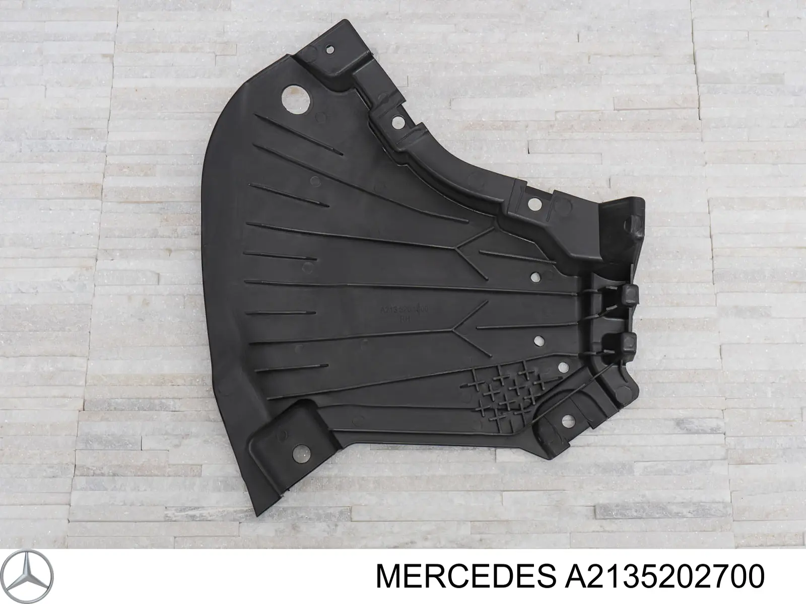 Защита бампера переднего правая A213520270064 Mercedes