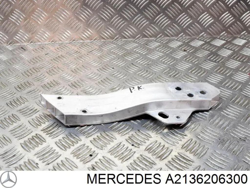 Suporte do radiador montado (painel de montagem de fixação das luzes) Mercedes E preço, a partir de 228,53 USD