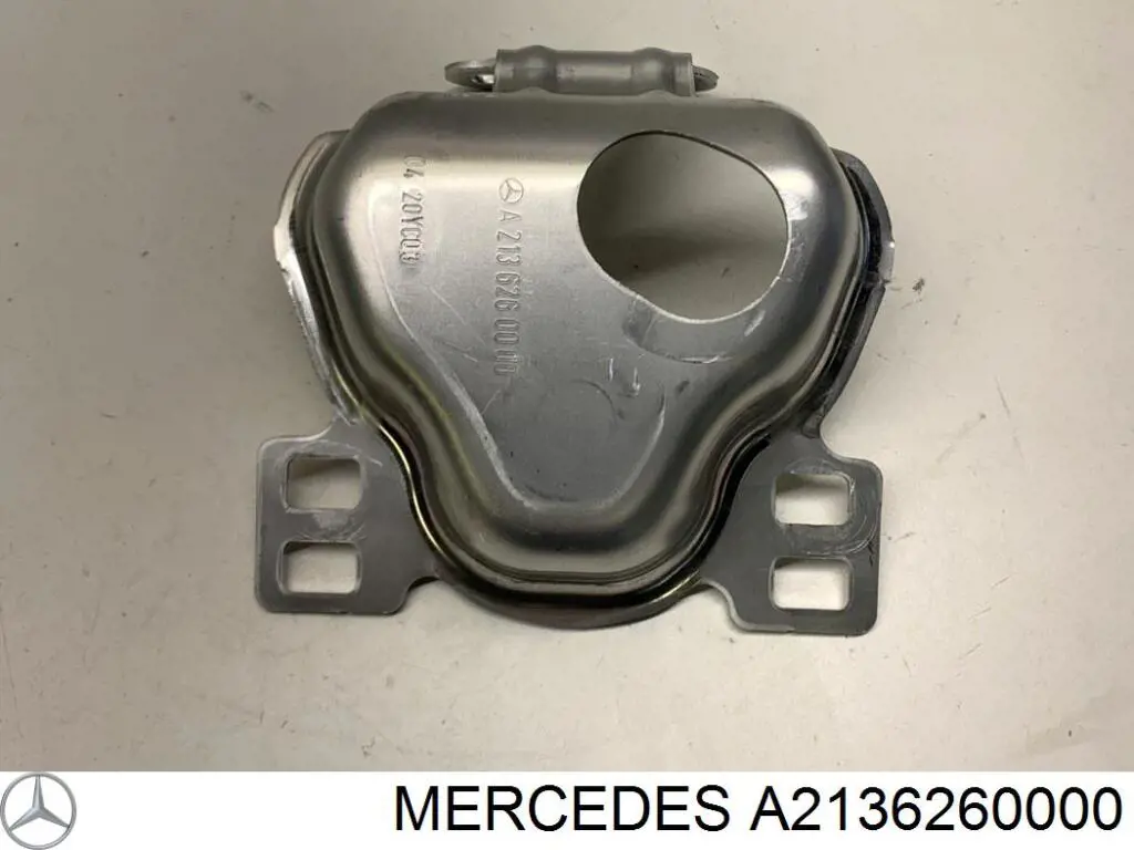 Купить 2136260000 Mercedes Кронштейн усилителя переднего бампера