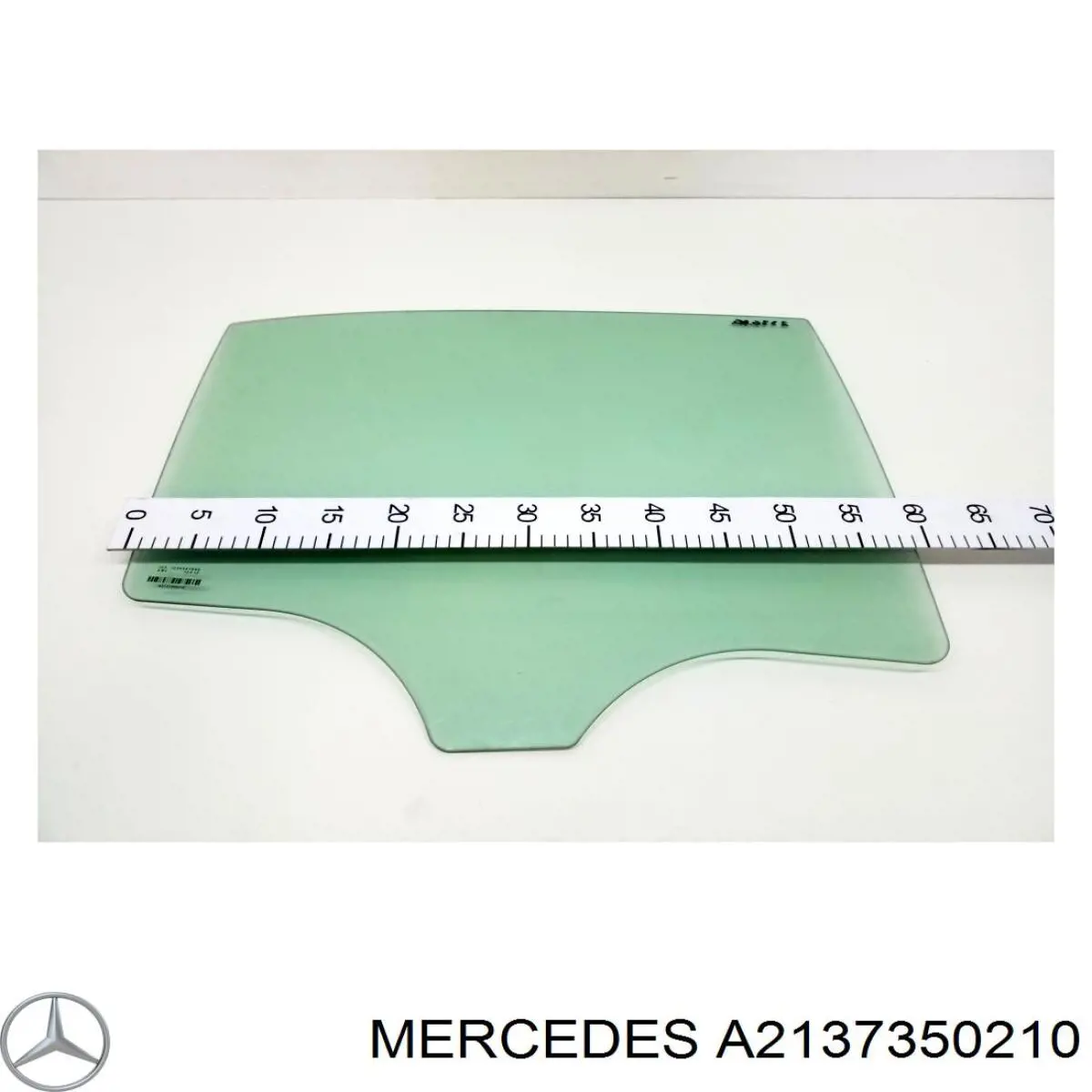 Стекло двери задней правой GS4644D304 XYG