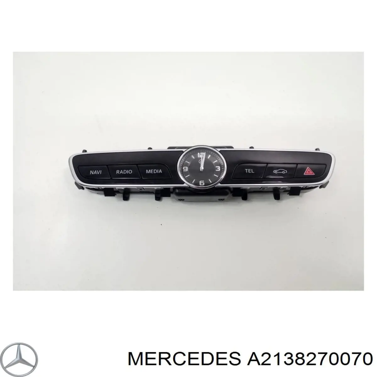 Часы в салон, на панели на Mercedes E (W213)