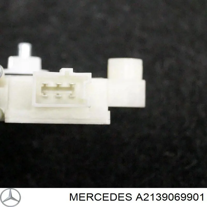 Мотор стеклоподъемника водительской двери Mercedes A2139069901 цена, от 18.34 USD