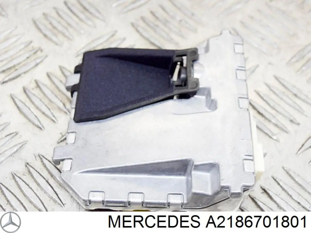 Стекло лобовое Mercedes 2186701801 цена, от 688.87 USD