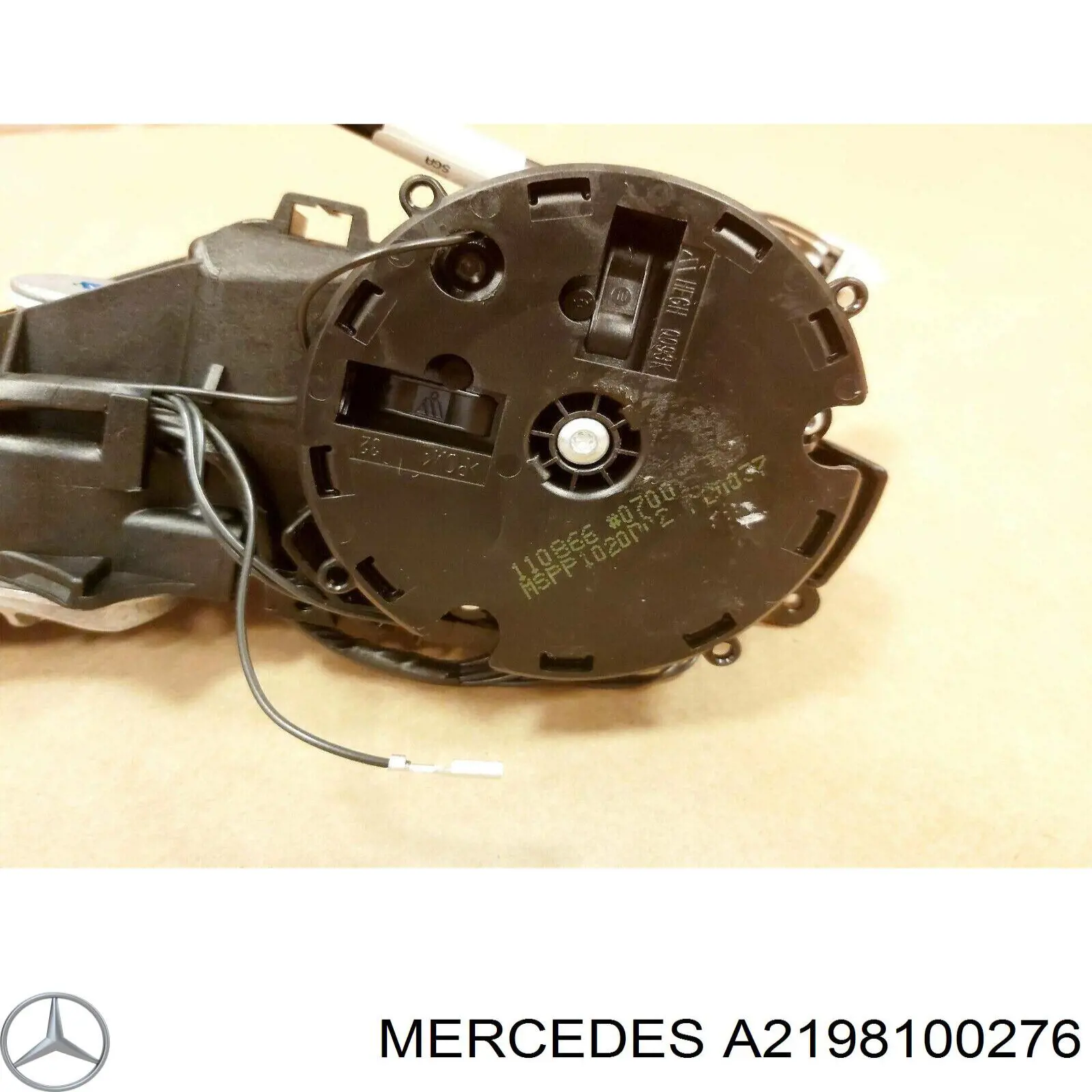 Кронштейн крепления зеркала заднего вида правый Mercedes A2198100276 цена, от 115.69 USD