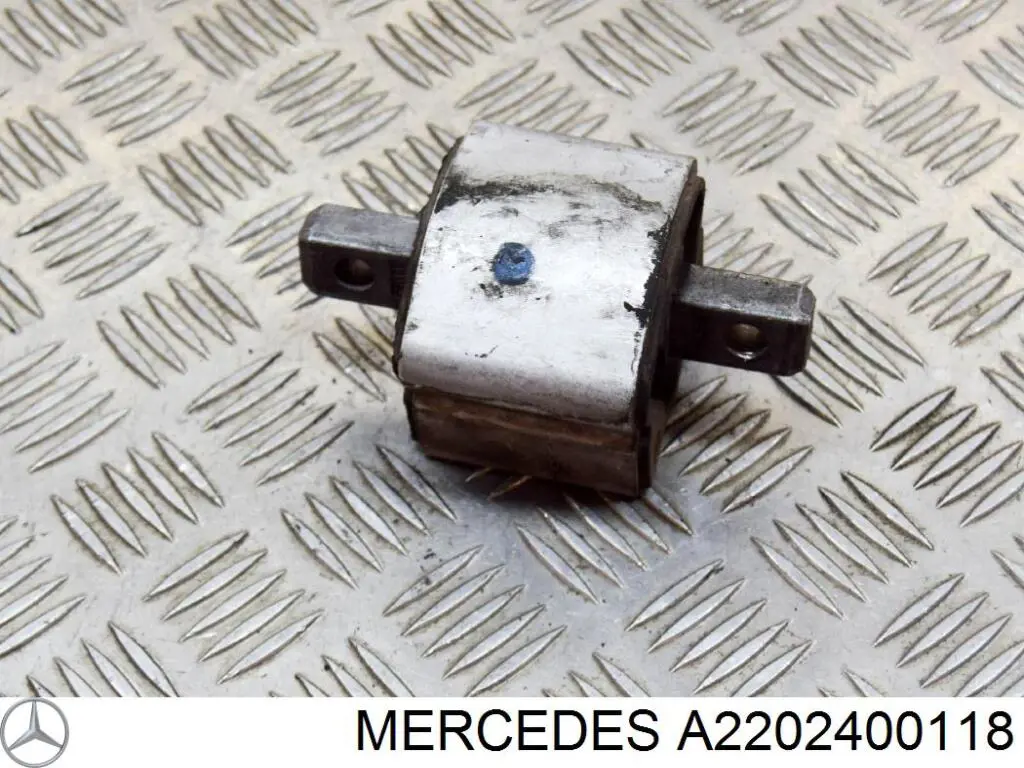 A2202400118 Mercedes подушка трансмиссии (опора коробки передач)