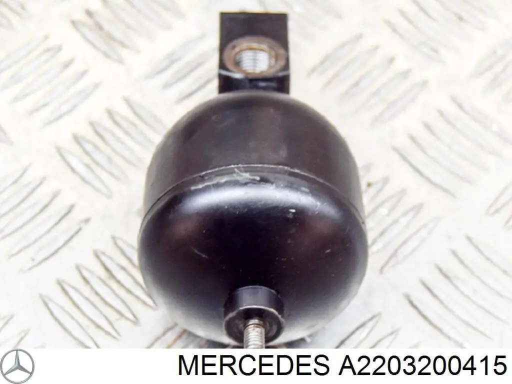 Ресивер пневматической системы Mercedes A2203200415