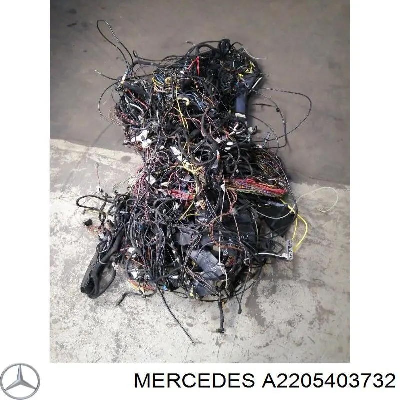 A2205403732 Mercedes 