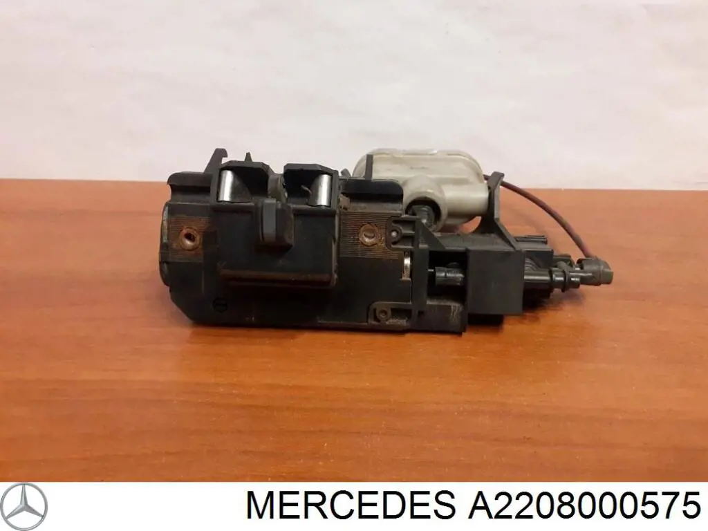 A2208000575 Mercedes 